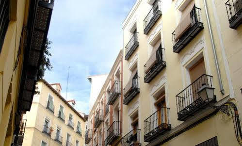 Apartamentos Mlr Anton Martin Madrid Exterior foto